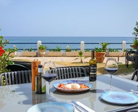Newly Renovated 2 Bedroom Beachfront House Sitio de Calahonda Esterno foto